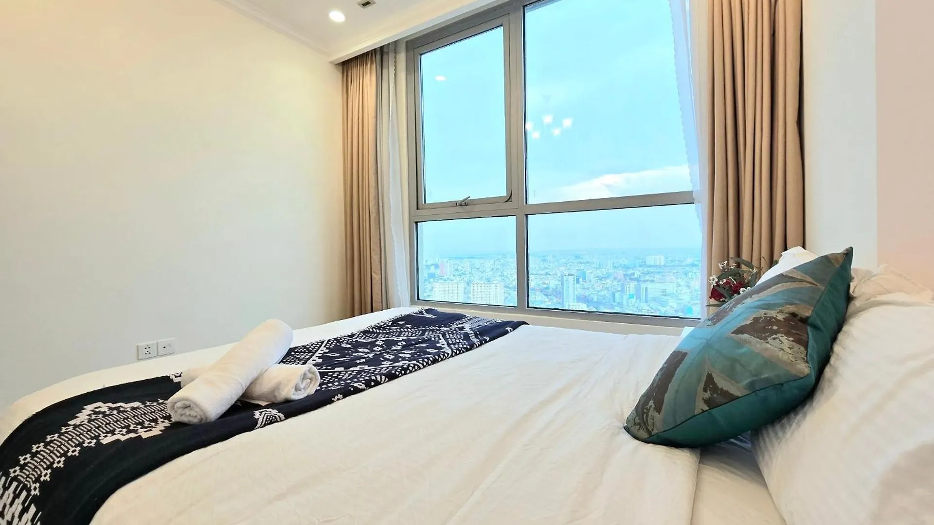 Vinhomes Central Park Premier Apartment Ho Chi Minh City